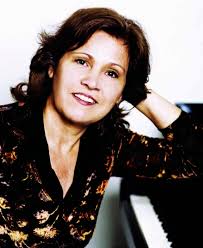 Pianist Cristina Ortiz A Conversation with Bruce Duffie - ortiz4a