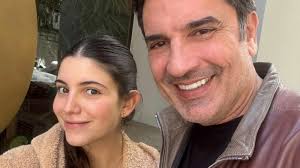 Com apenas 16 anos, filha de Edu Guedes surpreende o pai com conquista: 'Evento da ONU'