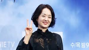 '이혼' 배종옥, 30여년 홀로 키운 딸 시집 보냈다 - 머니투데이