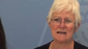 Heartbreaking, Elaine Hart makes appeal to find son&#39;s killer - video-undefined-1ED2A46400000578-684_636x358