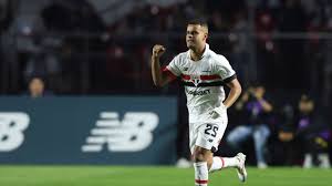 Após ida frustrada ao Corinthians, Alisson volta a treinar no São Paulo
