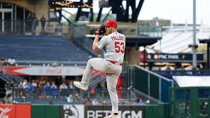 Wetherholt extends extra-base hit streak as Cardinals secure a dramatic win