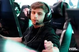 MIBR sign tomaszin to complete starting lineup