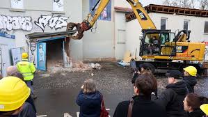 Bagger legt los: Göttingen steckt 25 Millionen Euro in historisches Gebäude