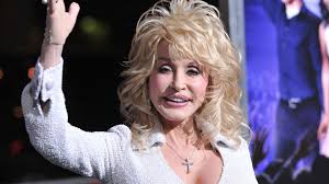 Dolly Parton’s beloved dogs: The pet who saved her life and the ‘god-dog’ she adored — HOLA