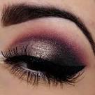 Night eye shadow