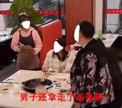 女子相亲带23人蹭饭，男子看到账单立马逃走，女子：我才是受害者 ...