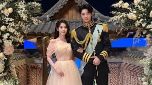 IU y Byeon Woo Seok se disculpan discretamente después de que Perfect Crown del drama se vea abrumada por la controversia sobre la distorsión histórica