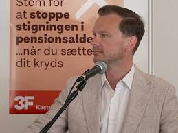 Hummelgaard sender stikpille til Venstre