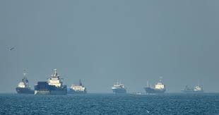 Iran War: US Strikes, Tanker Attacks, and Ceasefire Uncertainty