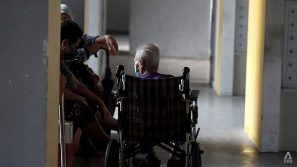 Pioneer Generation Fund liabilities exceed balance by nearly S$785 million; committee urges top-ups to honor commitments to seniors