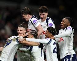 Solanke dents Manchester City’s title hopes with stirring comeback for Spurs