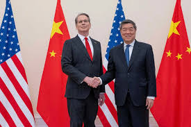 EEUU abierto a extender tregua comercial con China, o tener un mayor acuerdo, dice Bessent