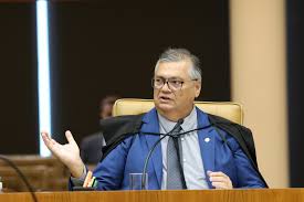 Lulinha pede ao STF que suspenda quebra de sigilo por votação em bloco