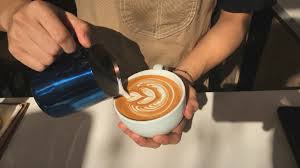 Temperatura, molienda y origen: la guía de expertos para elegir y preparar un buen café