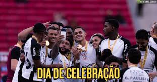 Memphis Depay convida elenco e funcionários do Corinthians para festa de aniversário