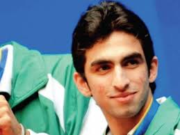 ... K-P&#39;s Faraz Mohammad 3-0 in the U19 match at the Hashim Khan Squash Complex in Peshawar. Army&#39;s Bilal Zakir defeated K-P&#39;s Noman Shahid 3-0 as well. - 376985-Atlas-1336670708-298-640x480