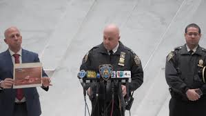 Former NY officer armed with piece of broken toilet seat shot, killed by police
