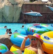 תוצאת תמונה עבור عربيات بالمايوه