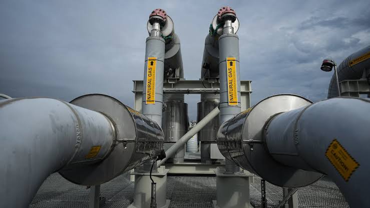 Canada's natural gas leverage over U.S. is limited as imports make up just 8% of consumption; trade war risks mutual harm, says Wood Mackenzie