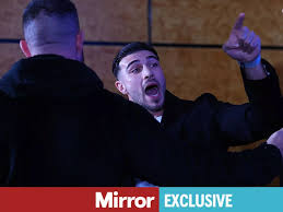 The Mirror - News update