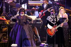 Brian Wilson, Bob Weir, D’Angelo Honored at Grammys In Memoriam Segment