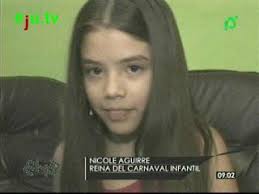 Nicole Aguirre Ribera es la Reina del Carnaval Infantil 2011 y su familia está feliz como ... - R1010201012