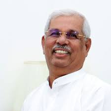 സർവകലാശാലകളിൽ ഇടപെടാൻ ഗവർണർ, അധ്യാപകനിയമനം ഉടൻ നടത്താൻ വിസിമാർക്ക് നിർദേശം; ആശങ്കയോടെ സർക്കാർ