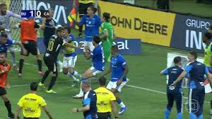 Cruzeiro x Atlético-MG: o que faziam os jogadores que não foram expulsos