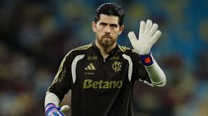 Qual o histórico em disputa de pênaltis do goleiro Rossi, do Flamengo?