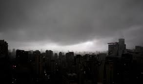 Chuva, trovoadas e rajadas de vento atingem Rio, SP e MG e permanecem até domingo; veja previsão