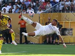 ¡Mbappé DESLUMBRA! Pero ¿Peléará el puesto en el Real Madrid? - Imagen ilustrativa del artículo