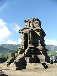 Hasil gambar untuk Candi arjuna wonosobo dieng
