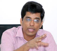 MCC Commissioner Harish Kumar is now Secretary to Minister Vinaykumar Sorake. Mangalore Today.Com. Mangalore, June 1, 2013 : Mangalore City Corporation ... - harishkumar1june%25202013