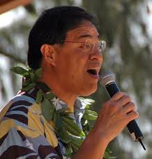 Honolulu Mayor Mufi Hannemann singing at the July 2008 Roy Sakuma Ukulele Festival in Kapiolani Park. - mufi-hannemann-9287-478x500