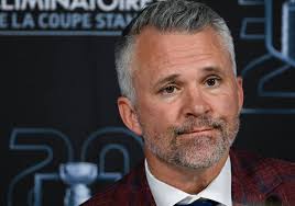 C’était un lundi midi tendu: Martin St-Louis n’avait pas envie d’être devant les journalistes