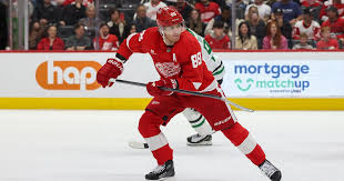 Patrick Kane signs two-year deal to return to Chicago Blackhawks