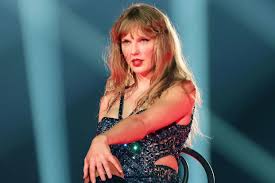 Taylor Swift Lanza 'The Life of a Showgirl' con Dedicatorias a Travis Kelce