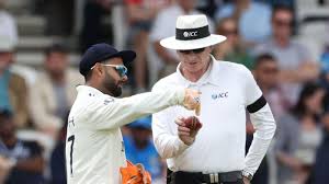 बैन से बच गए ऋषभ पंत, लेकिन अंपायर से बदतमीजी और गेंद झटकने के लिए ICC ने सुनाई ये सजा
