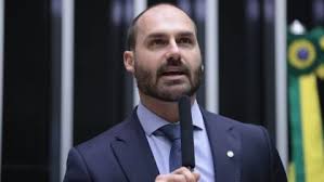 Dino marca para 16 de junho julgamento de Eduardo Bolsonaro no STF