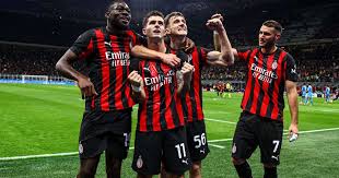 AC Milan 2-1 Napoli: Pulisic stars as 10-man hosts go top of Serie A