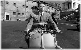 Risultati immagini per vespa scooter