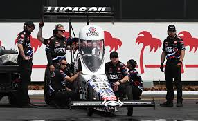 Millican Denies Stewart First Top Fuel Win at NHRA Winternationals