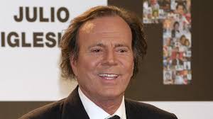 El PSOE pide al alcalde de Madrid retirar el título de Hijo Predilecto a Julio Iglesias