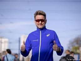 Pieter-Christiaan start Koningsdag met Fries hardlooprondje: 'Mooi rondje'