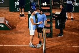 Arnaldi avança às semifinais em Roland Garros após desistência de Berrettini