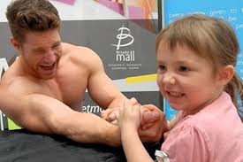 Krystal Hunter takes on The Commando, aka Paul Synnot, in Broad Street Mall. These youngsters showed there was no &#39;arm in taking on some wrestlers at a ... - C_67_article_2117263_body_articleblock_0_bodyimage-4092398