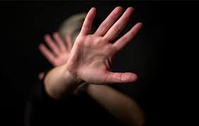 Bildergebnis für ‫مرگ خودخواسته دختر 12 ساله‬‎