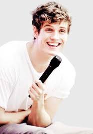 Resultado de imagem para daniel sharman tumblr