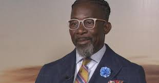 Audit finds Iowa ex-superintendent arrested by ICE had awarded business to consulting firm he was linked to